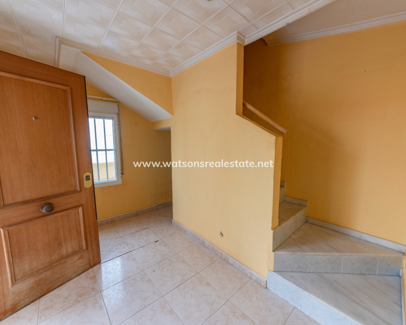 Resale - Reihenhaus - Urb. La Marina