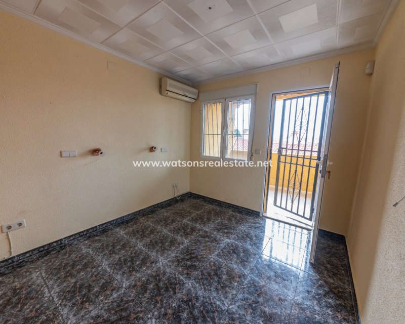 Resale - Reihenhaus - Urb. La Marina