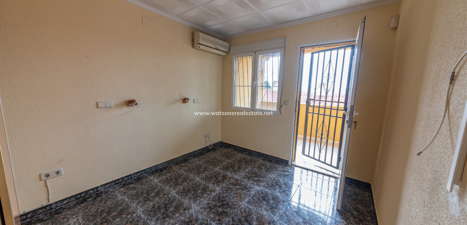 Resale - Reihenhaus - Urb. La Marina