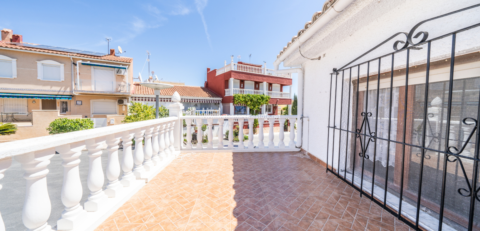 Resale - Reihenhaus - Urb. La Marina