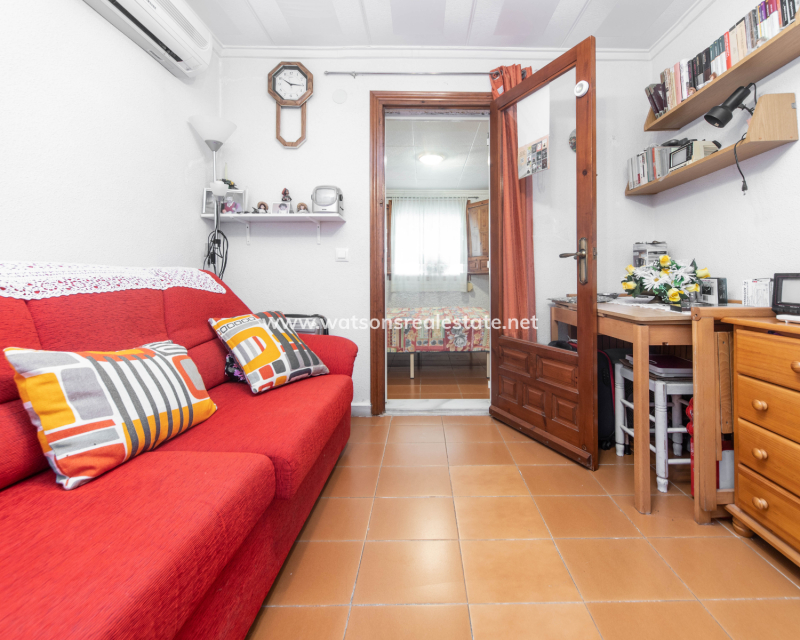 Resale - Reihenhaus - Urb. La Marina