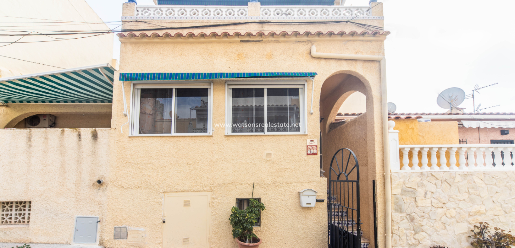 Resale - Reihenhaus - Urb. La Marina