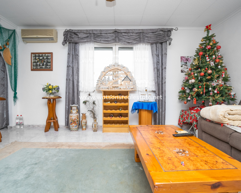 Resale - Reihenhaus - Urb. La Marina