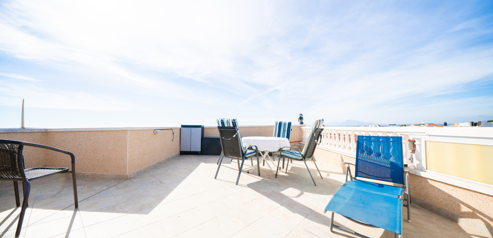 Resale - Reihenhaus - Urb. La Marina