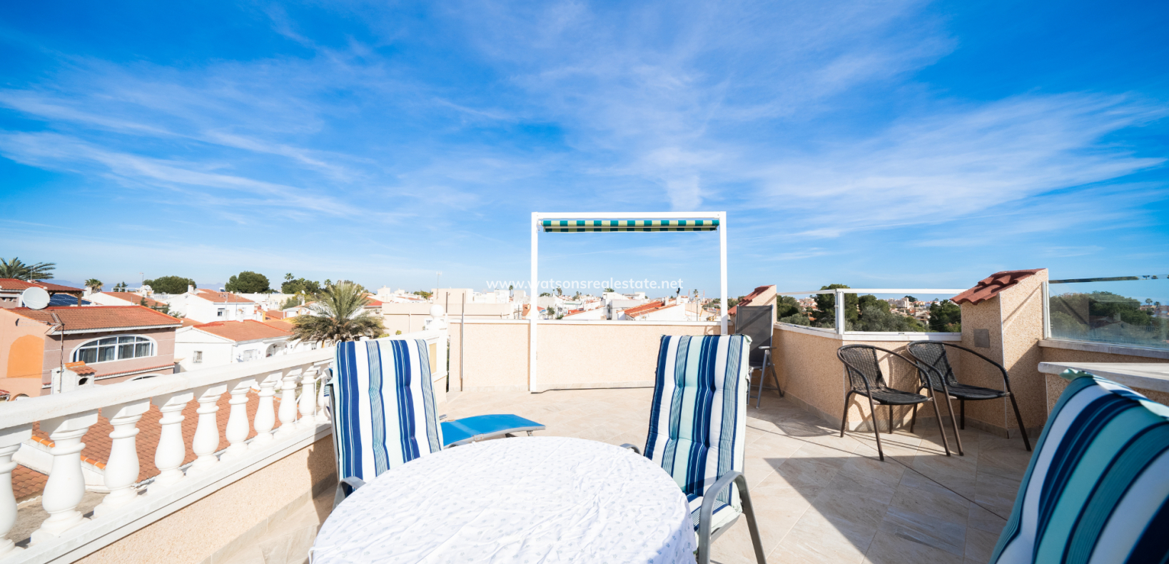 Resale - Reihenhaus - Urb. La Marina