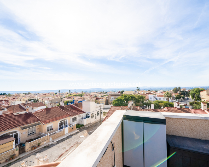 Resale - Reihenhaus - Urb. La Marina