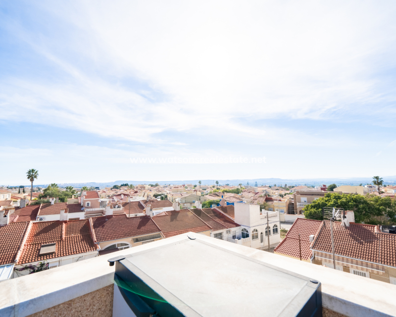 Resale - Reihenhaus - Urb. La Marina