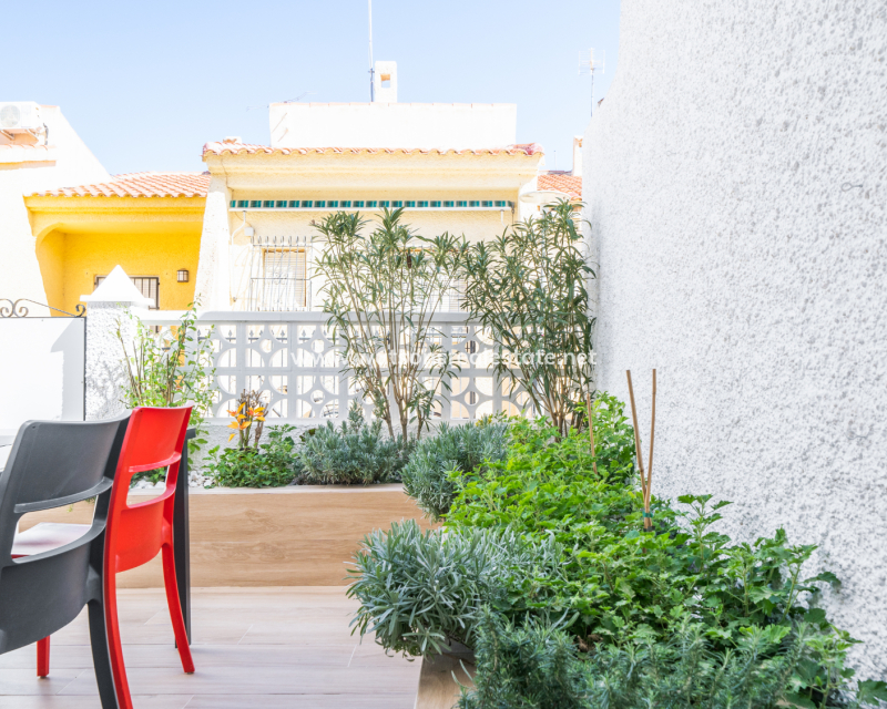 Resale - Reihenhaus - Urb. La Marina