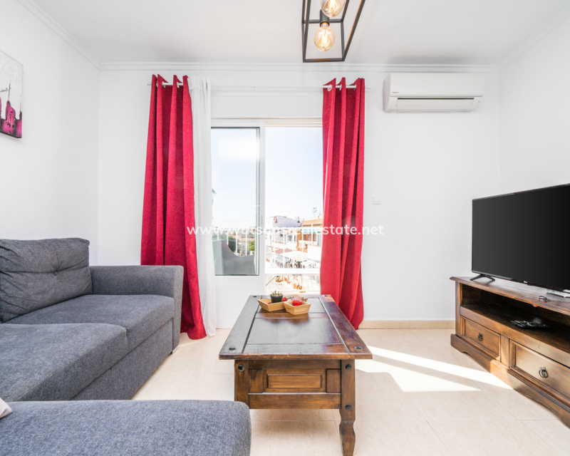 Resale - Reihenhaus - Urb. La Marina