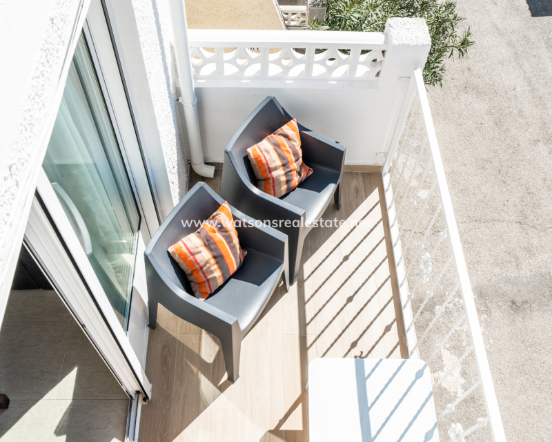 Resale - Reihenhaus - Urb. La Marina