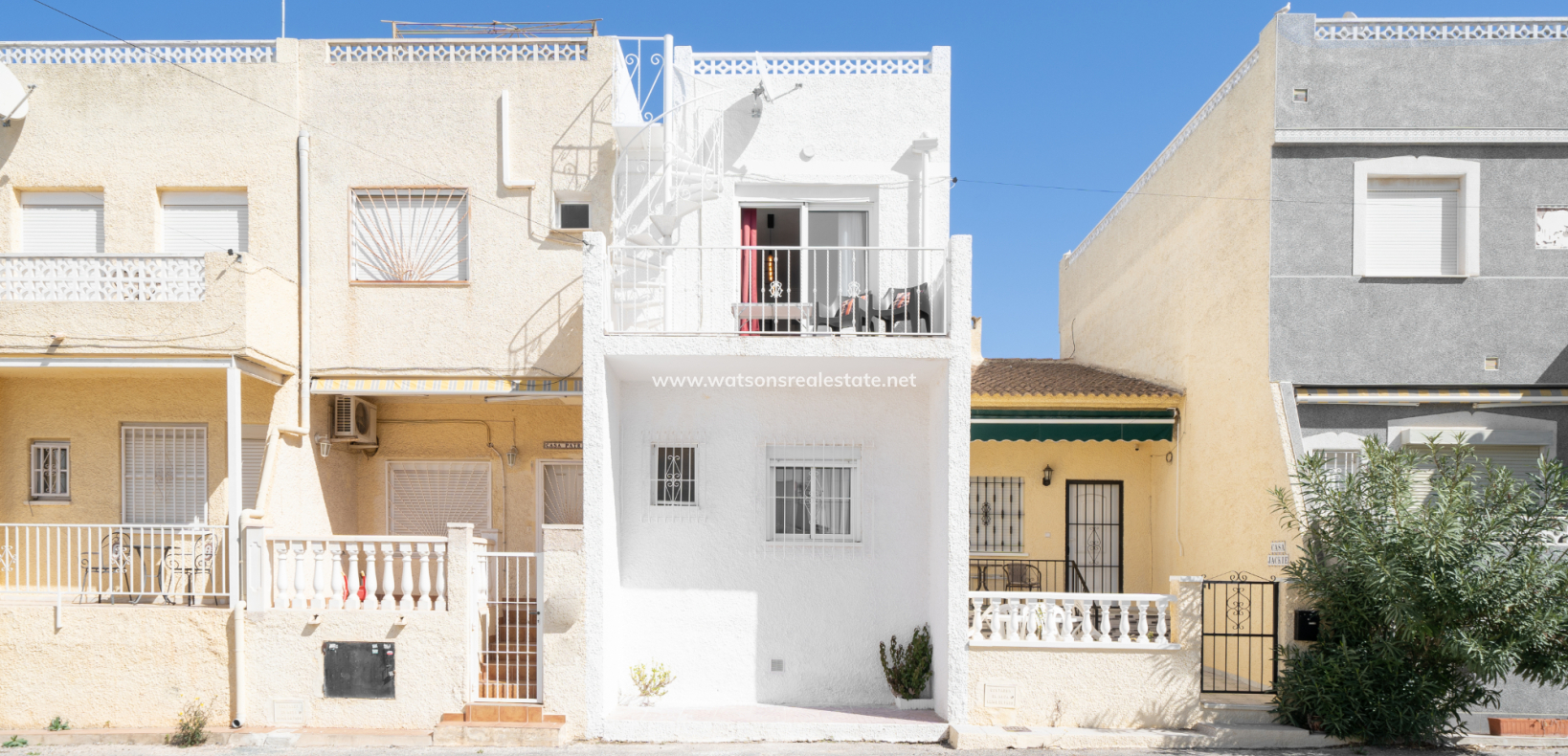 Resale - Reihenhaus - Urb. La Marina