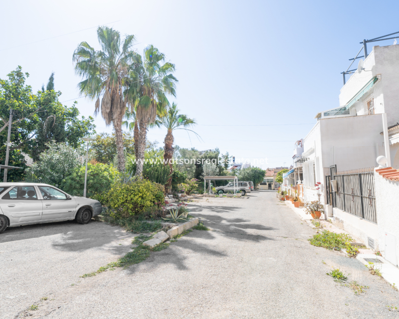 Resale - Reihenhaus - Urb. La Marina