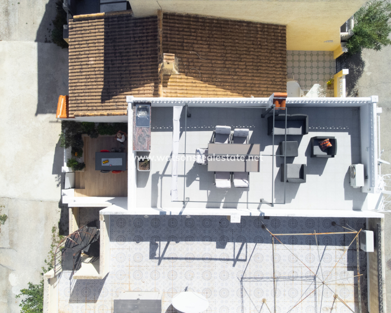 Resale - Reihenhaus - Urb. La Marina