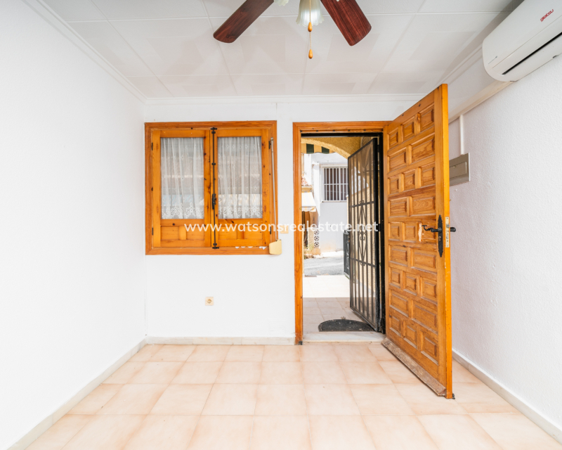 Resale - Reihenhaus - Urb. La Marina