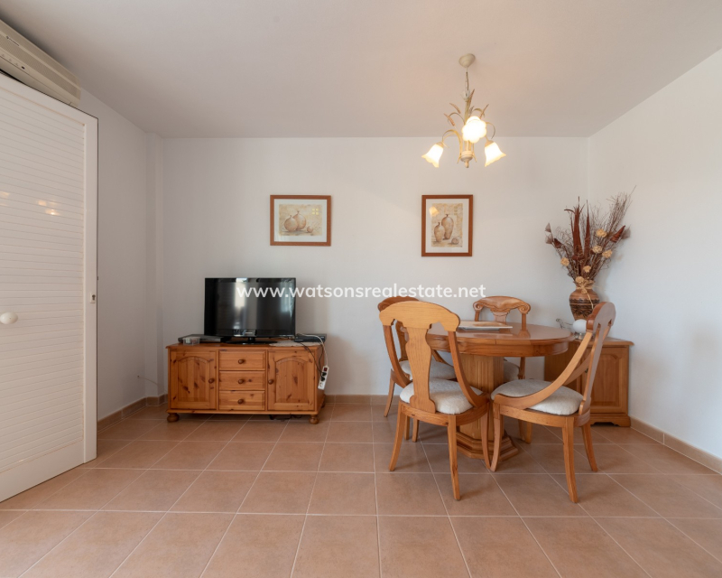 Resale - Reihenhaus - Urb. La Marina