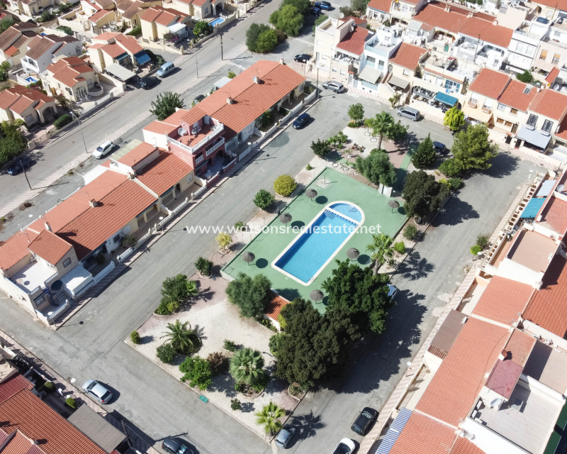Resale - Reihenhaus - Urb. La Marina