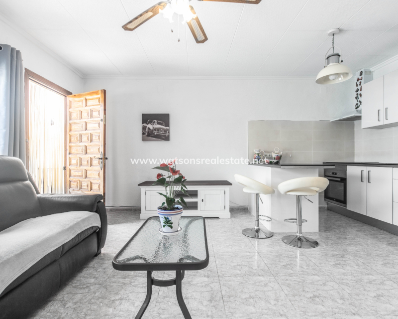 Resale - Reihenhaus - Urb. La Marina