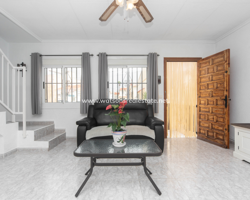 Resale - Reihenhaus - Urb. La Marina