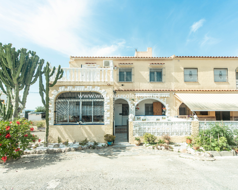 Resale - Reihenhaus - Urb. La Marina
