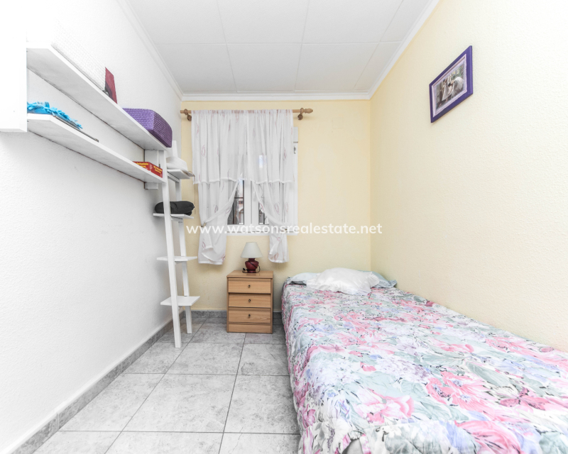 Resale - Reihenhaus - Urb. La Marina