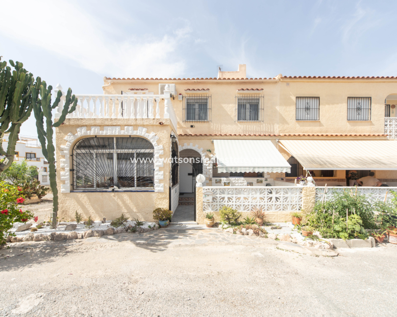 Resale - Reihenhaus - Urb. La Marina