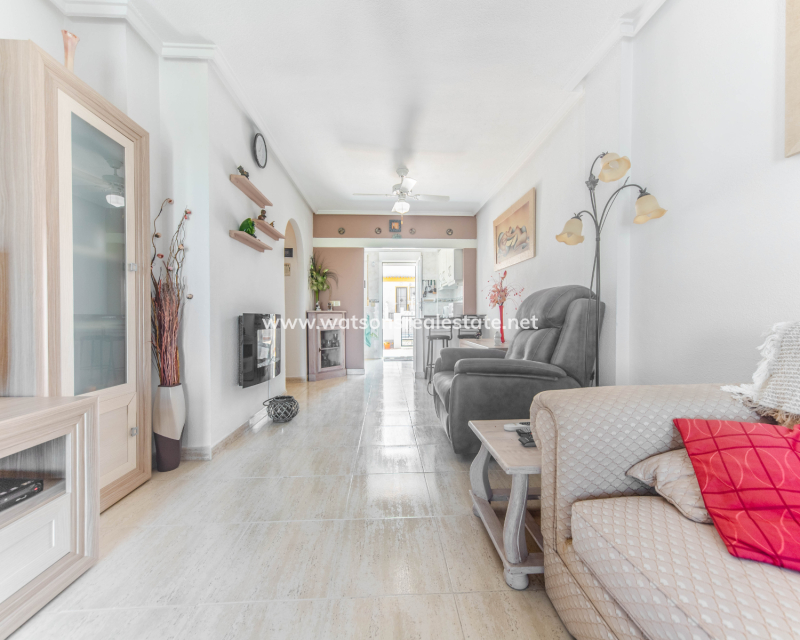 Resale - Reihenhaus - Urb. La Marina