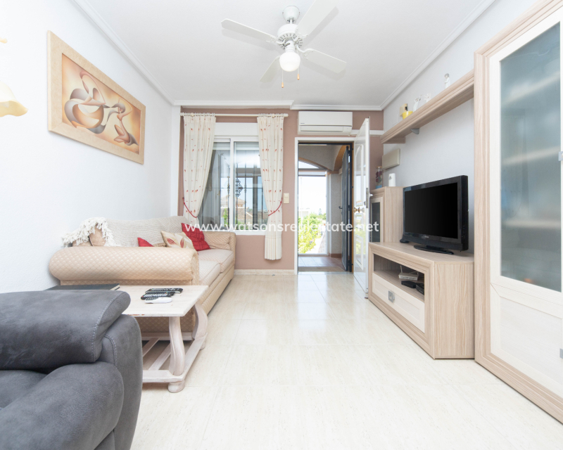 Resale - Reihenhaus - Urb. La Marina