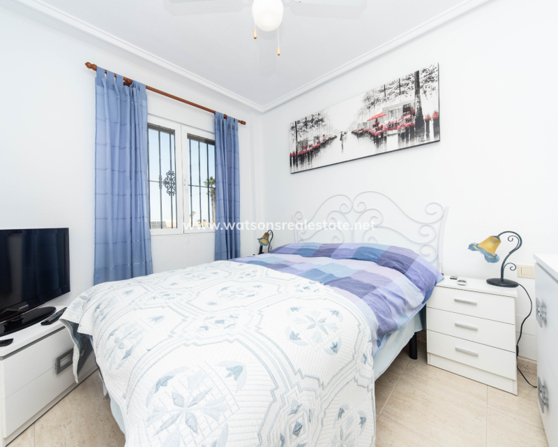 Resale - Reihenhaus - Urb. La Marina