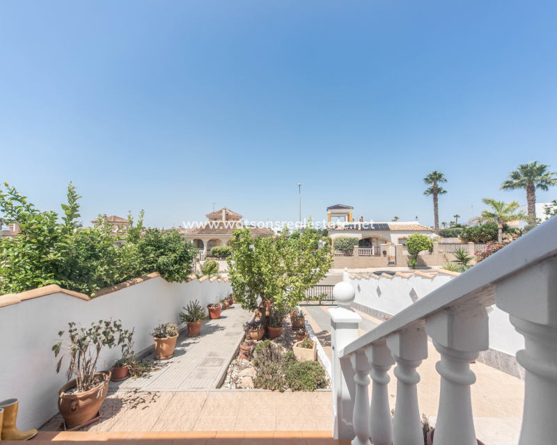 Resale - Reihenhaus - Urb. La Marina