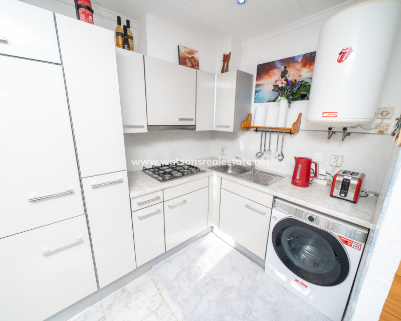 Resale - Reihenhaus - Urb. La Marina