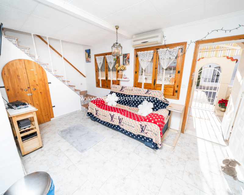 Resale - Reihenhaus - Urb. La Marina