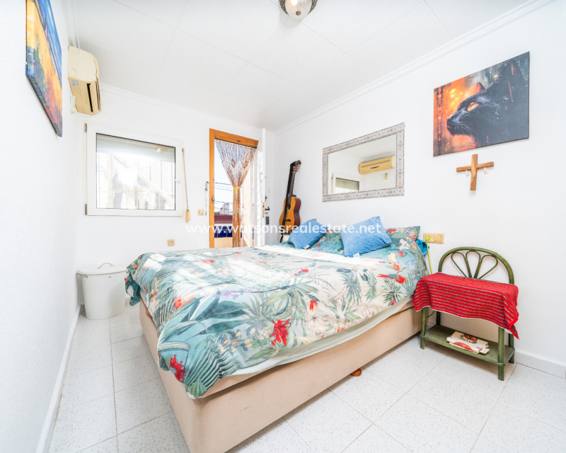 Resale - Reihenhaus - Urb. La Marina