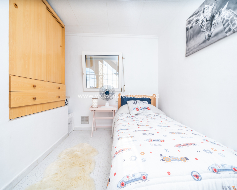 Resale - Reihenhaus - Urb. La Marina