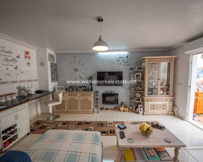 Resale - Reihenhaus - Urb. La Marina