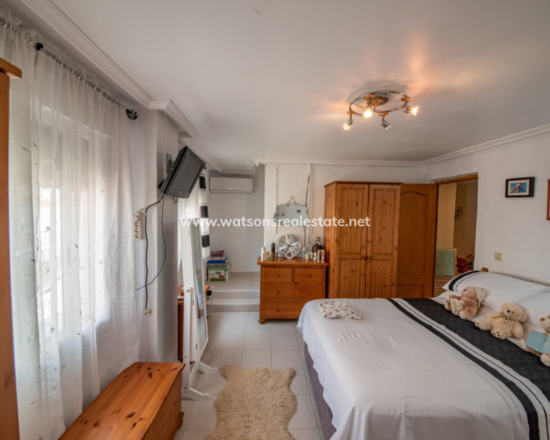 Resale - Reihenhaus - Urb. La Marina