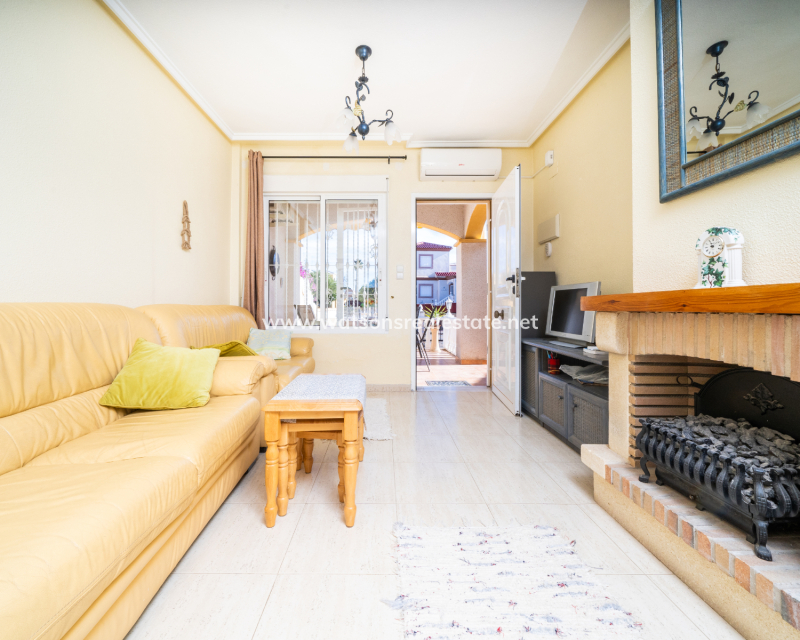 Resale - Reihenhaus - Urb. La Marina