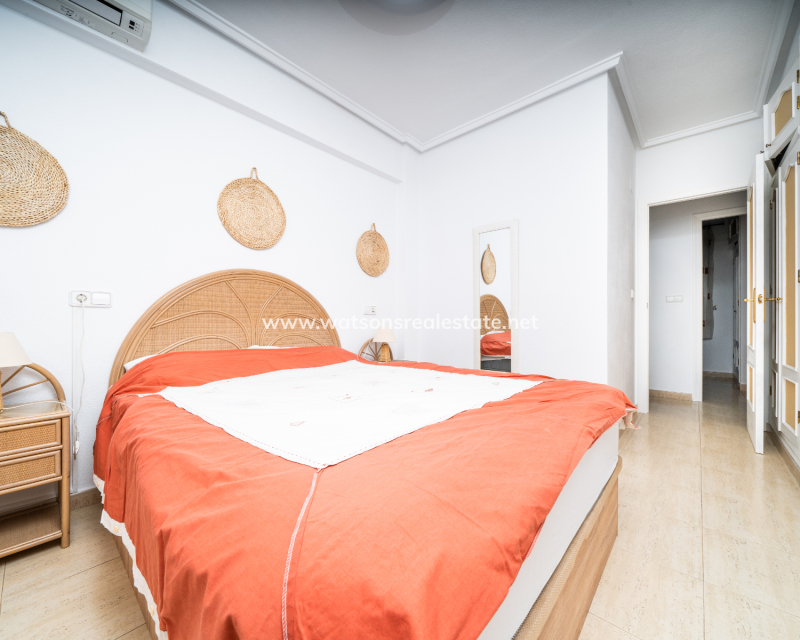 Resale - Reihenhaus - Urb. La Marina