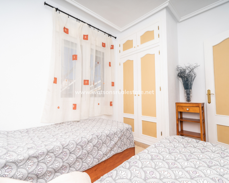 Resale - Reihenhaus - Urb. La Marina