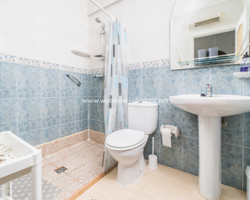 Resale - Reihenhaus - Urb. La Marina