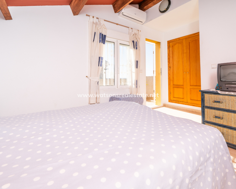 Resale - Reihenhaus - Urb. La Marina