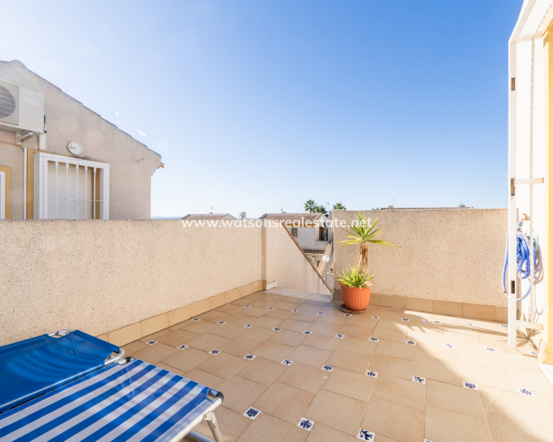 Resale - Reihenhaus - Urb. La Marina