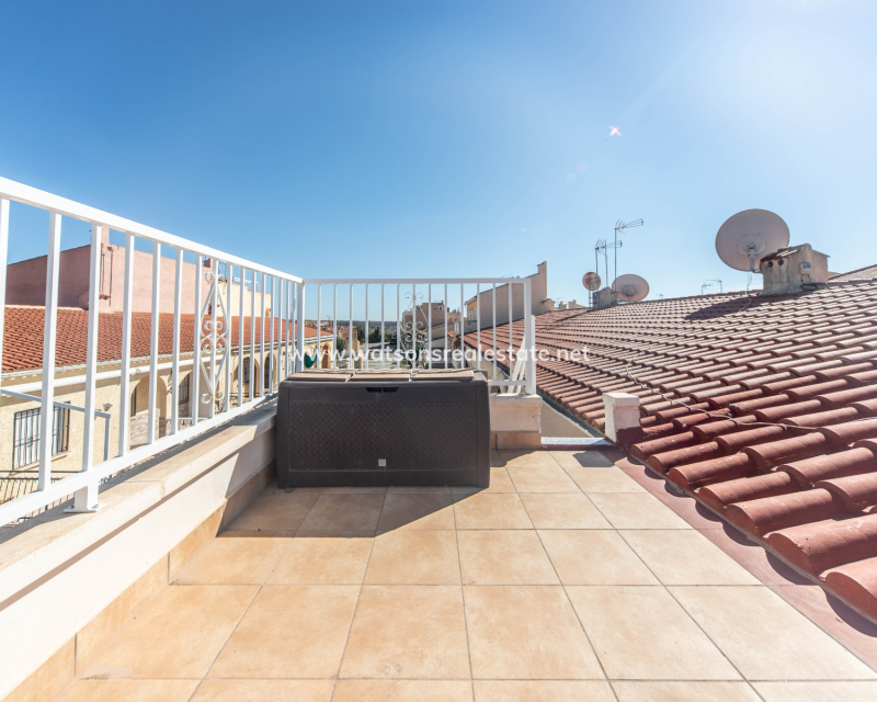 Resale - Reihenhaus - Urb. La Marina