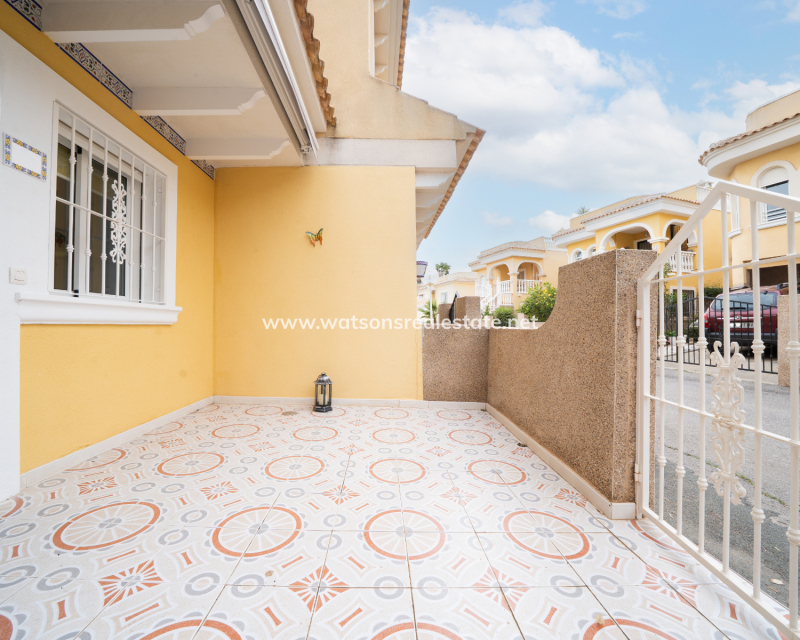 Resale - Reihenhaus - Urb. La Marina