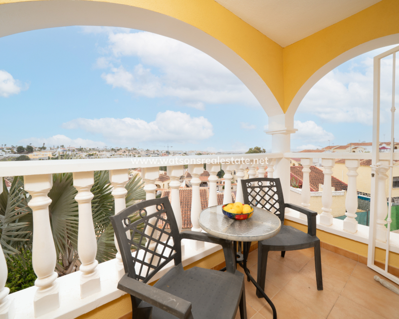 Resale - Reihenhaus - Urb. La Marina