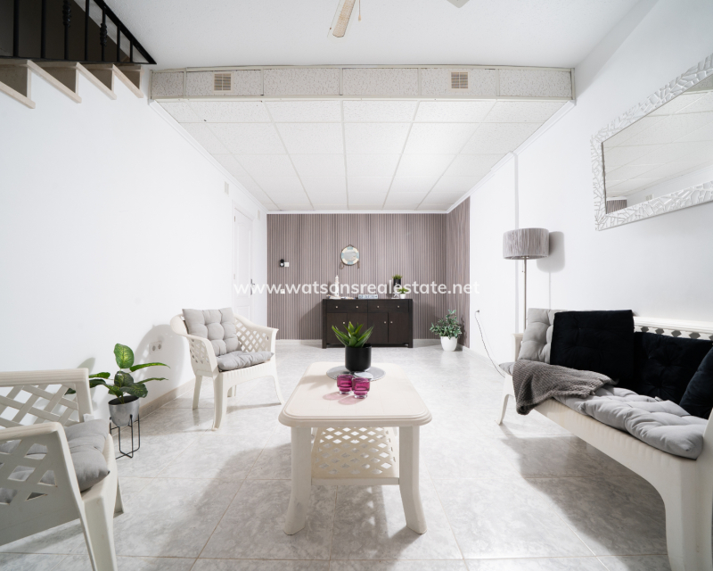 Resale - Reihenhaus - Urb. La Marina