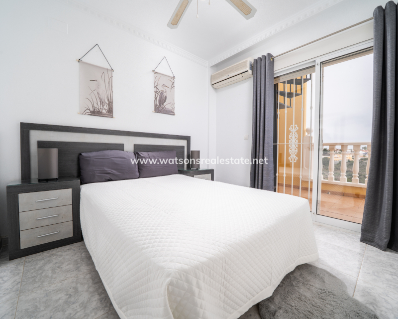 Resale - Reihenhaus - Urb. La Marina