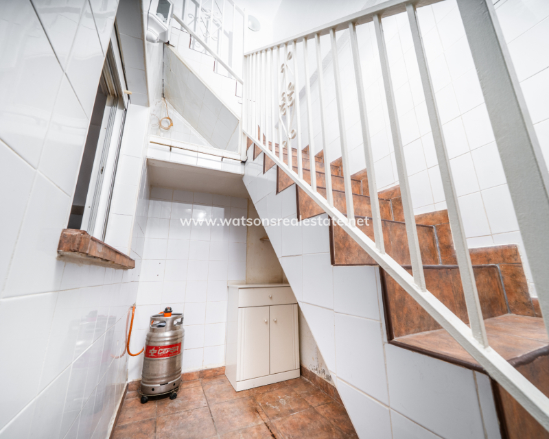 Resale - Reihenhaus - Urb. La Marina