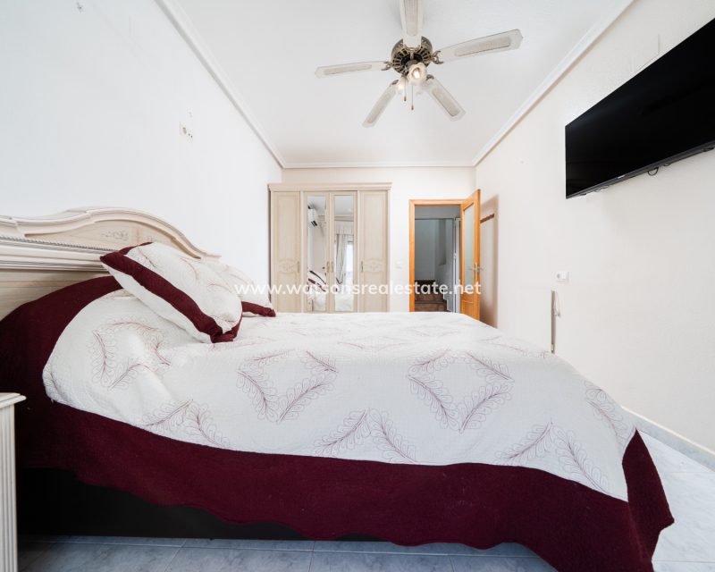 Resale - Reihenhaus - Urb. La Marina