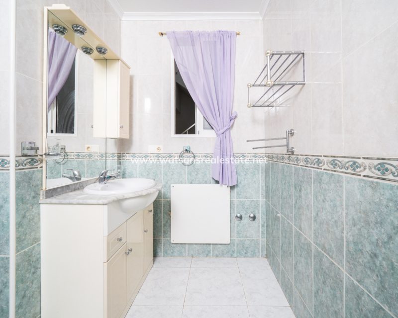 Resale - Reihenhaus - Urb. La Marina