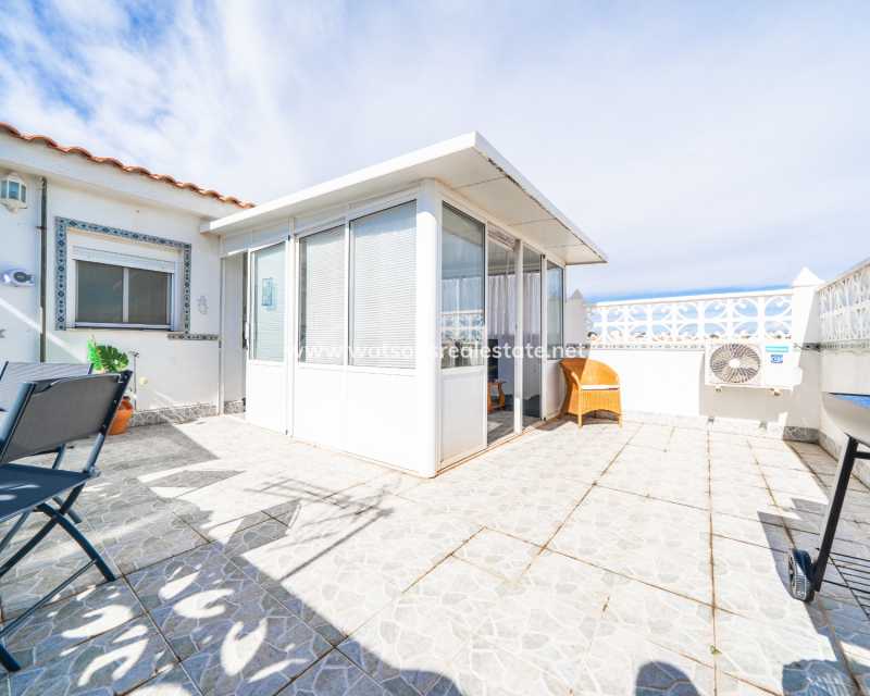 Resale - Reihenhaus - Urb. La Marina